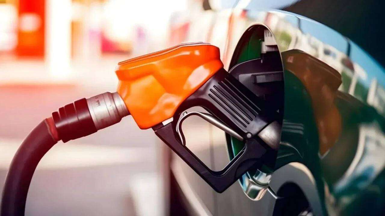 Sürücüler rahat bir nefes alacak: Akaryakıtta cuma indirimi! Pompaya yansıdı, işte indirimli benzin ve motorin fiyatları 8
